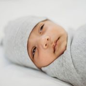 Load image into Gallery viewer, Baby swaddle grey (Luca)